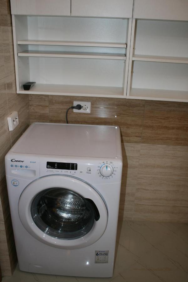 Penthouse Daniela - 3 Rooms In A Spacious Central Apartment Targu Mures Exterior photo