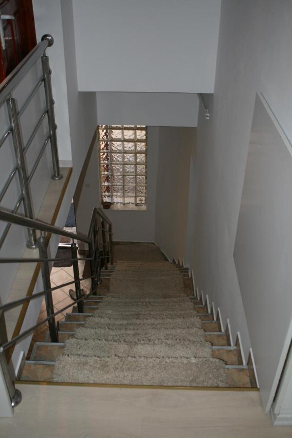 Penthouse Daniela - 3 Rooms In A Spacious Central Apartment Targu Mures Exterior photo