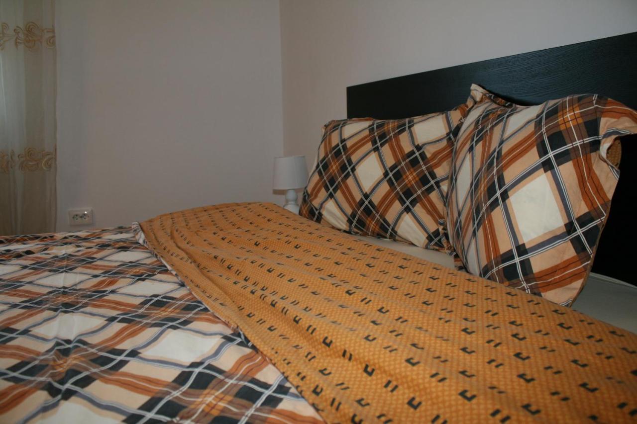 Penthouse Daniela - 3 Rooms In A Spacious Central Apartment Targu Mures Exterior photo